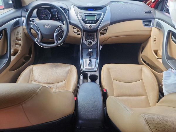 2013 HYUNDAI ELANTRA