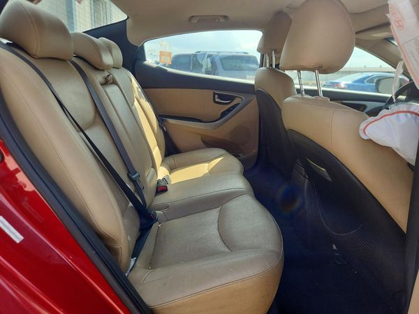 2013 HYUNDAI ELANTRA