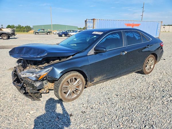2015 TOYOTA CAMRY