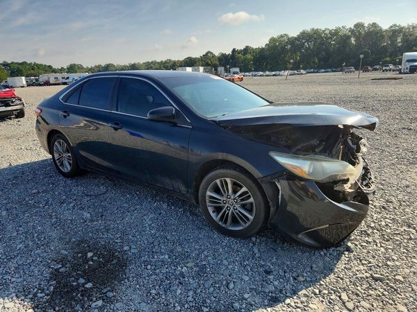 2015 TOYOTA CAMRY