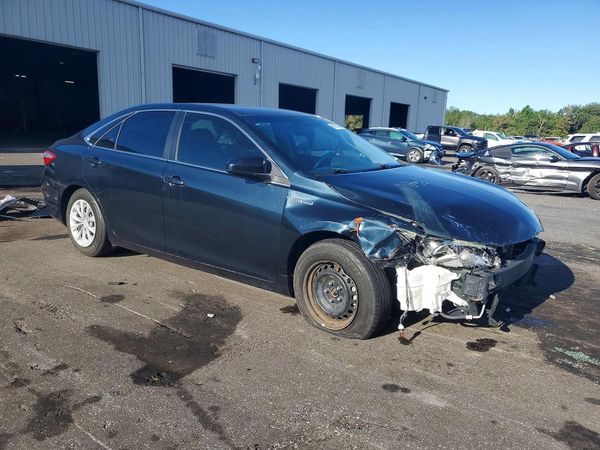 2016 TOYOTA CAMRY SOLA Hybrid — Passenger 3/4
