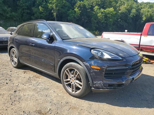 2019 PORSCHE CAYENNE