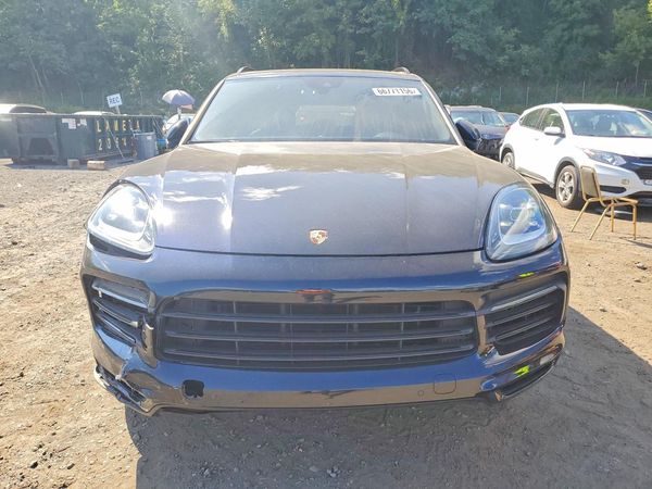2019 PORSCHE CAYENNE