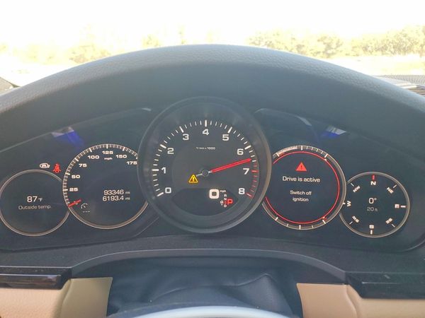 2019 PORSCHE CAYENNE