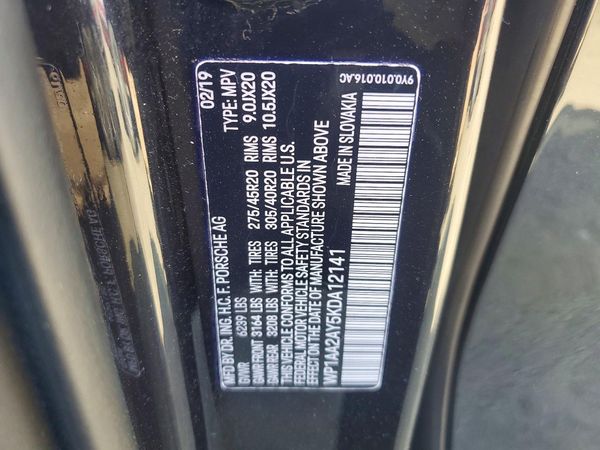 2019 PORSCHE CAYENNE