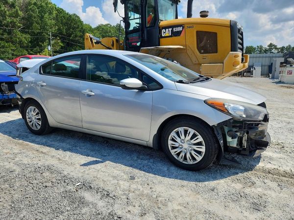 2016 KIA FORTE GL (Middle-Low Grade)
