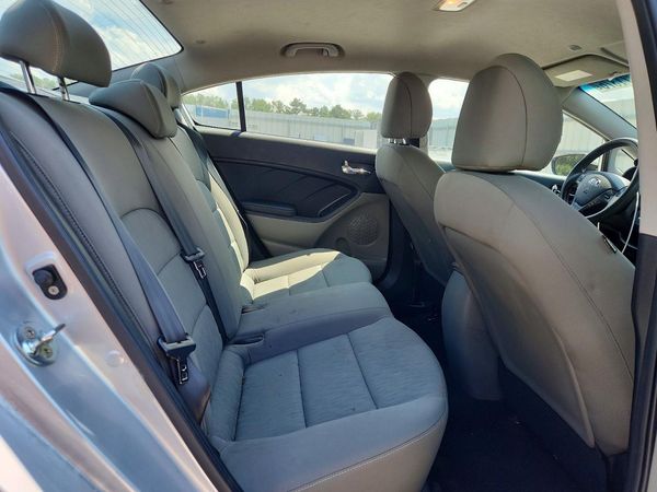 2016 KIA FORTE GL (Middle-Low Grade)