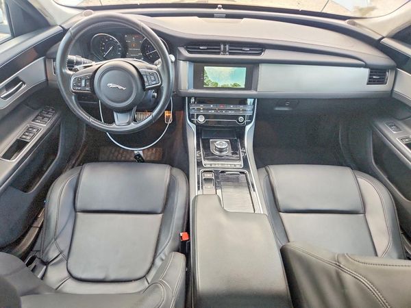 2019 JAGUAR XF Premium