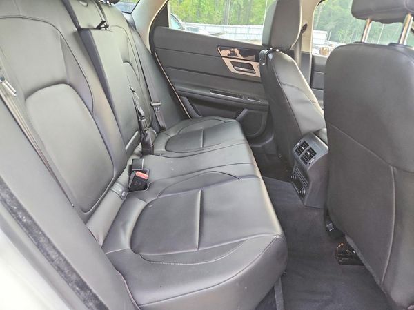 2019 JAGUAR XF Premium