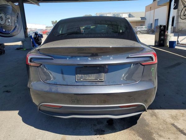 2025 TESLA MODEL 3