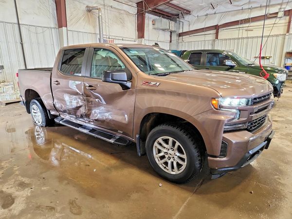 2019 CHEVROLET SILVERADO RST — Passenger 3/4