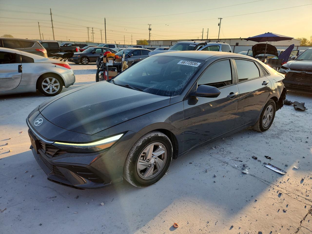 2024 HYUNDAI ELANTRA SE
