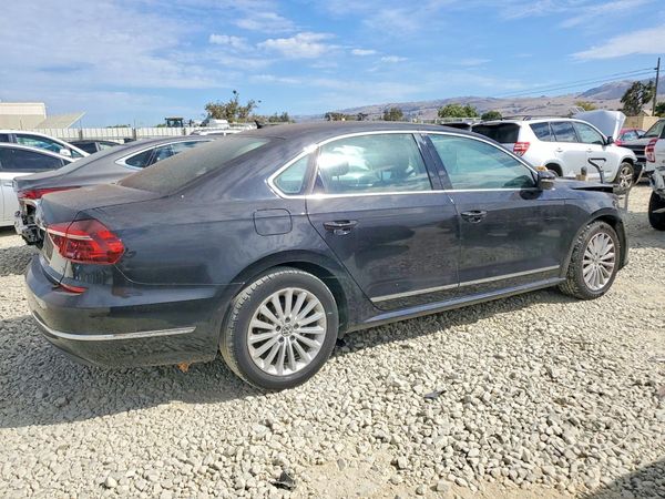 2017 VOLKSWAGEN PASSAT