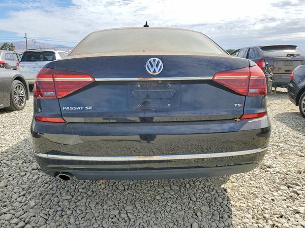 2017 VOLKSWAGEN PASSAT
