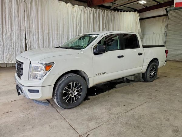 2022 NISSAN TITAN
