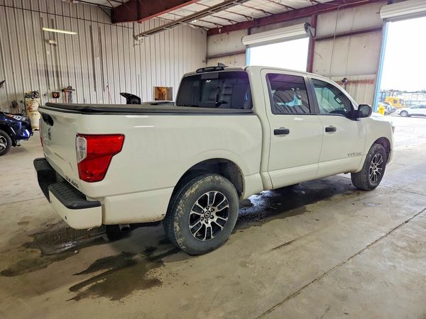 2022 NISSAN TITAN