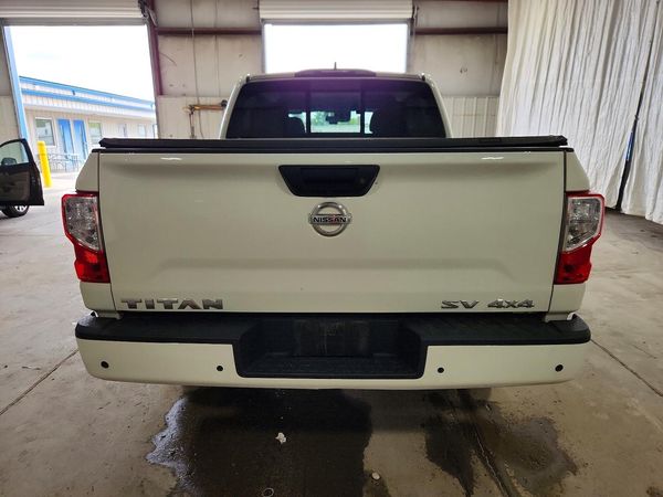 2022 NISSAN TITAN