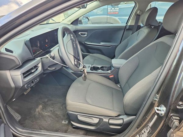 2026 KIA K4 LX, LXS