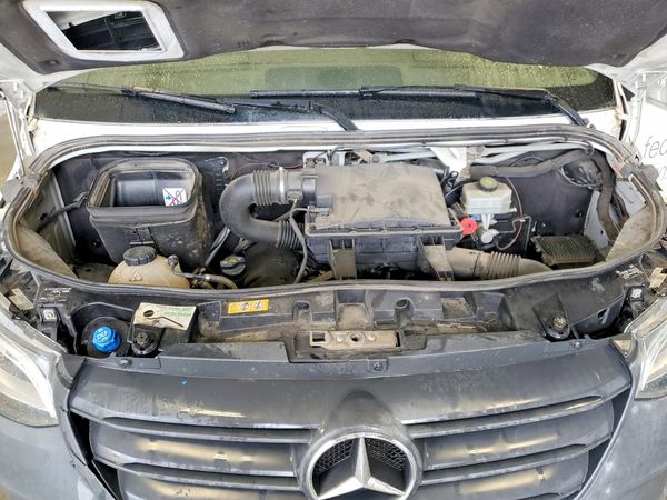 2019 MERCEDES-BENZ SPRINTER — Engine bay