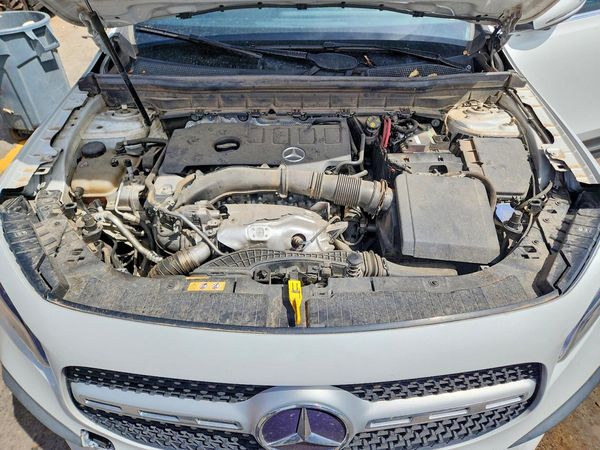 2021 MERCEDES-BENZ GLB GLB250