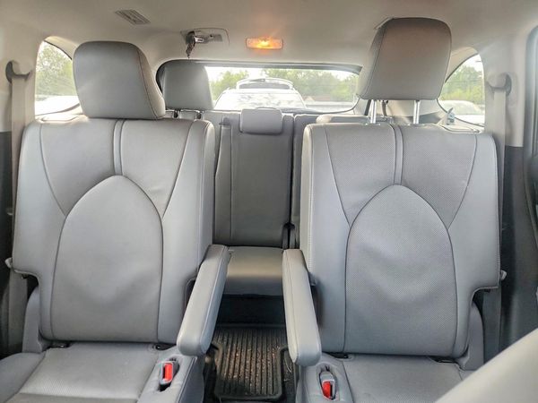 2022 TOYOTA HIGHLANDER