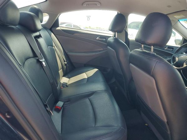 2013 HYUNDAI SONATA