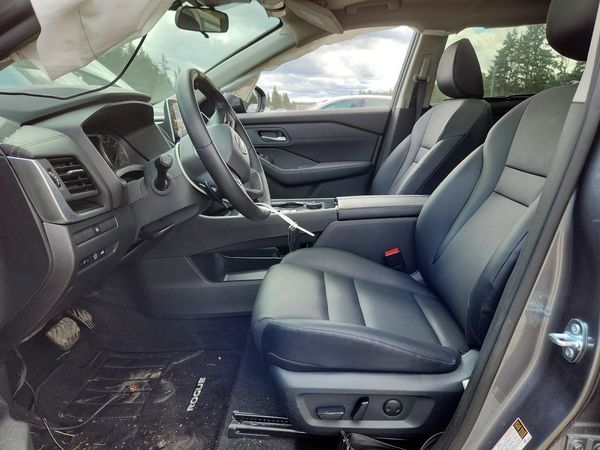 2025 NISSAN ROGUE SV — DENT