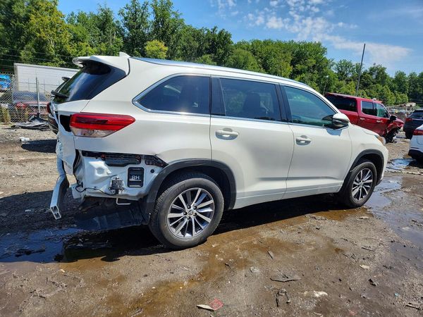 2017 TOYOTA HIGHLANDER SE/XLE