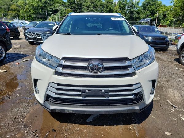 2017 TOYOTA HIGHLANDER SE/XLE