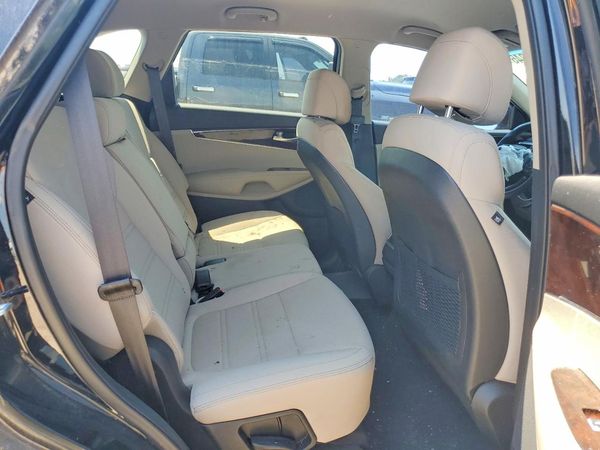 2017 KIA SORENTO L, LX