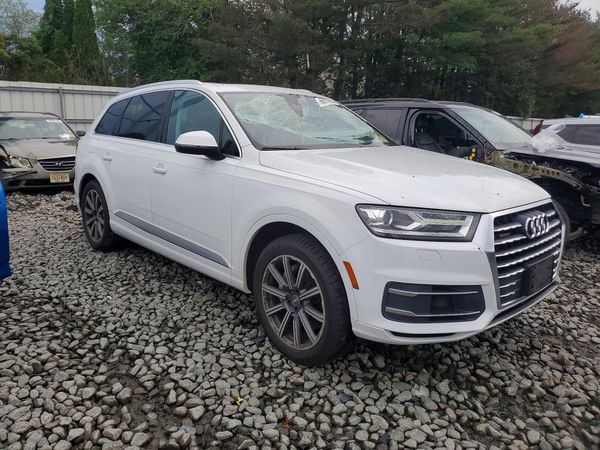 2017 AUDI Q7 quattro Premium Plus