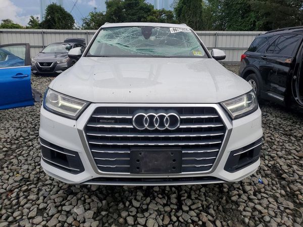 2017 AUDI Q7 quattro Premium Plus