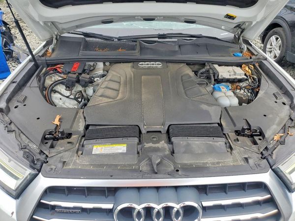 2017 AUDI Q7 quattro Premium Plus