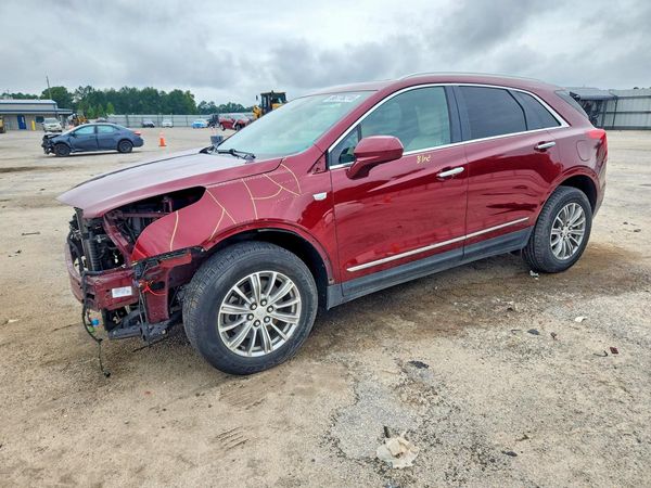 2017 CADILLAC XT5