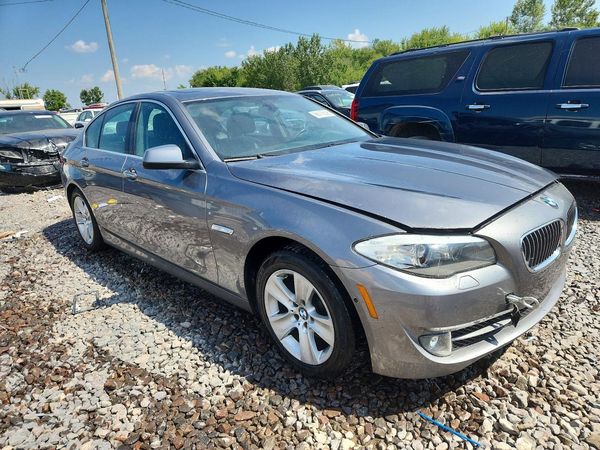 2013 BMW 5 SERIES — Passenger 3/4