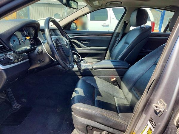 2013 BMW 5 SERIES — DENT
