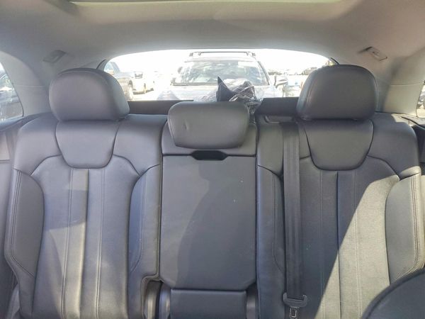2019 AUDI Q5 quattro Premium Plus
