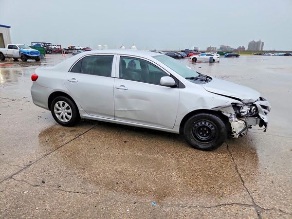 2012 TOYOTA COROLLA
