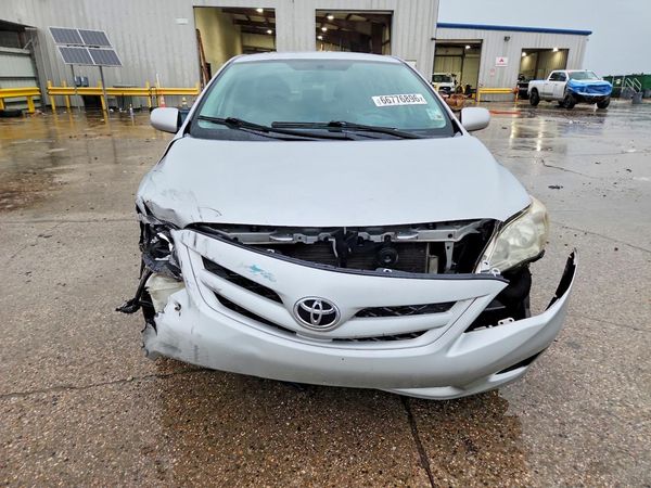 2012 TOYOTA COROLLA
