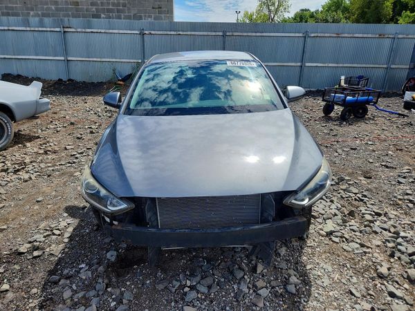 2017 HYUNDAI ELANTRA SE Base