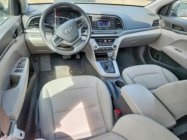 2017 HYUNDAI ELANTRA SE Base