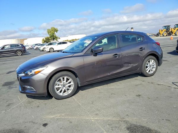 2018 MAZDA 3