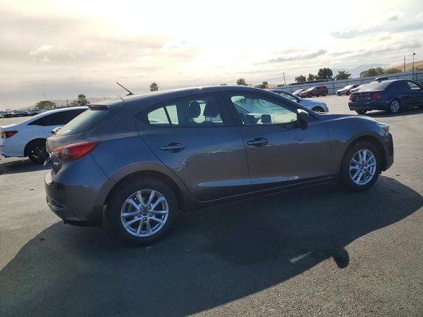 2018 MAZDA 3