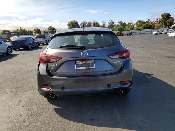 2018 MAZDA 3