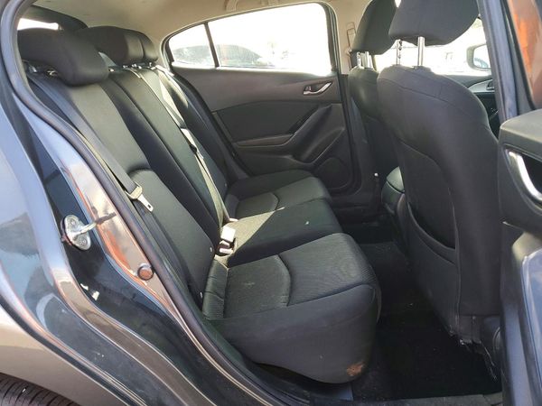 2018 MAZDA 3