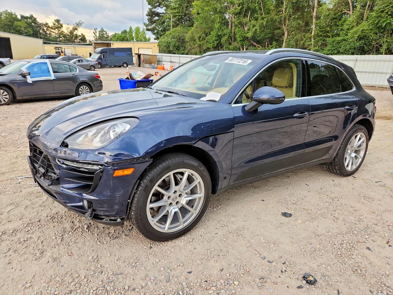 2016 PORSCHE MACAN
