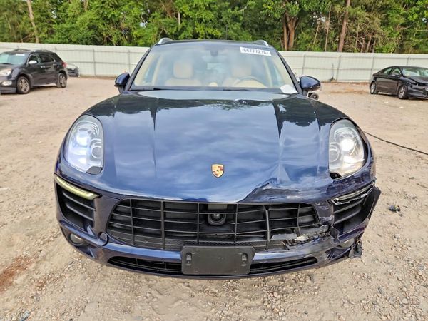 2016 PORSCHE MACAN