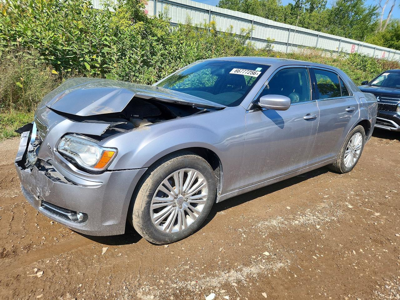 2013 CHRYSLER 300 Base
