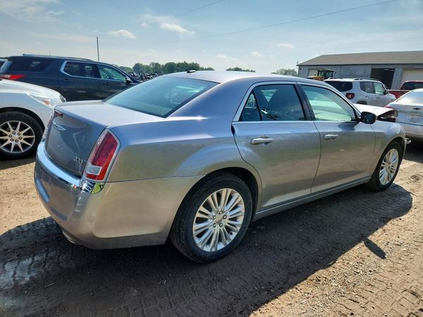 2013 CHRYSLER 300 Base