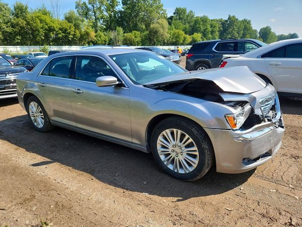2013 CHRYSLER 300 Base